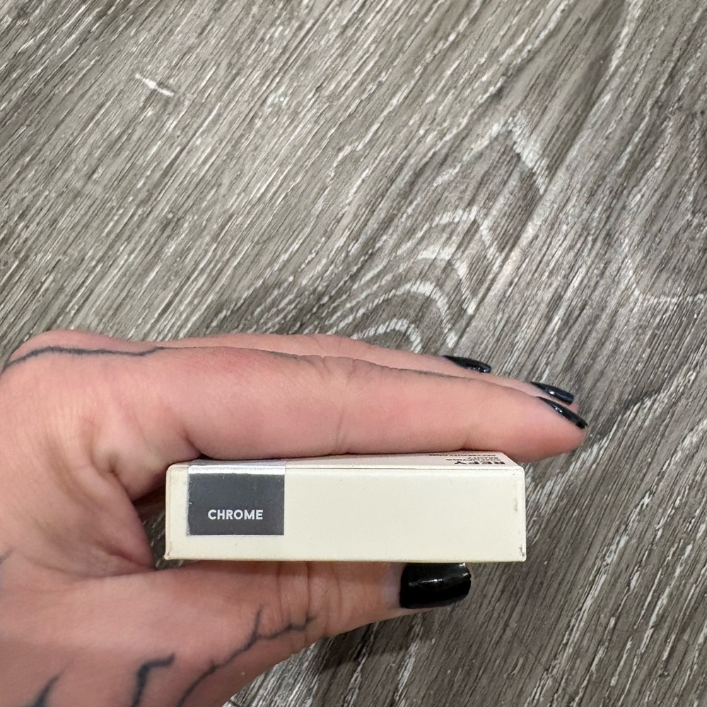 REFY Cream Shimmer Highlighter - Off-White - Picture 2 of 2